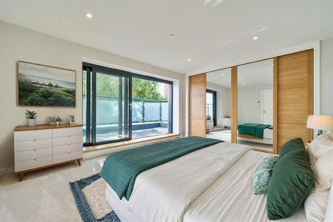 4 bedroom apartment for sale, City Road, Truro