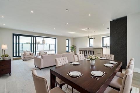 4 bedroom apartment for sale, City Road, Truro