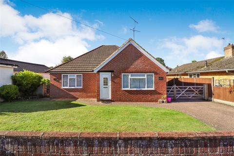 2 bedroom bungalow for sale, Alton Road, Hampshire GU51