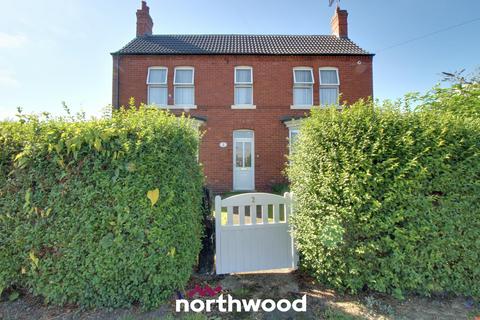 3 bedroom detached house for sale, Marshland Road, Doncaster DN8