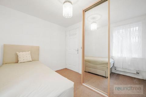 2 bedroom apartment for sale, Augusta Court, Great North Way, Hendon, NW4