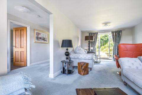 24 Guillards Oak, Midhurst, GU29 9JZ