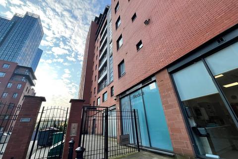 1 bedroom apartment to rent, City Gate 2, Blantyre Street, Manchester