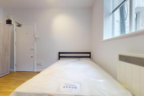 Studio to rent, St Petersburgh Place, London W2