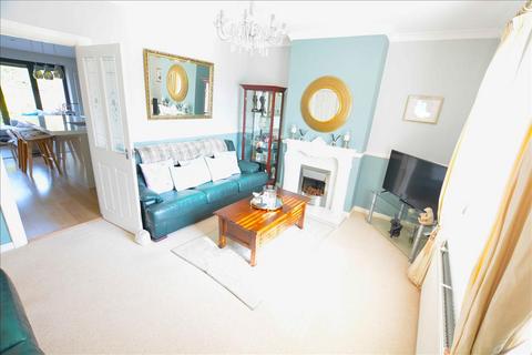 3 bedroom semi-detached house for sale, Burns Avenue, Feltham, Middlesex, TW14