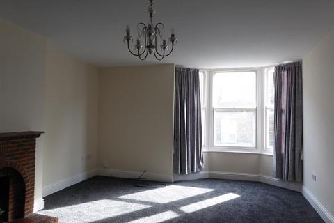 2 bedroom flat to rent, King Street, Ramsgate CT11