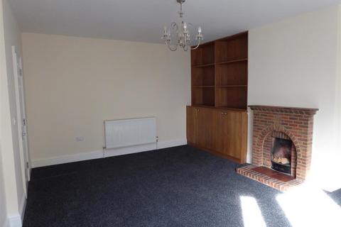 2 bedroom flat to rent, King Street, Ramsgate CT11