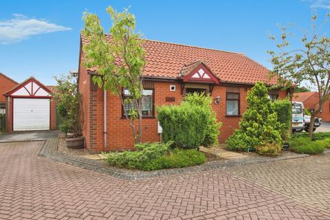 2 bedroom detached bungalow for sale, Angus Drive, Driffield YO25