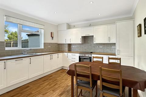 203 Coldhams Lane, Cambridge, CB1 3HY