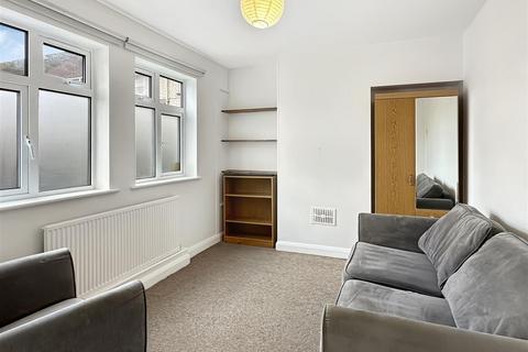 9 Coldhams Grove, Cambridge, CB1 3HW