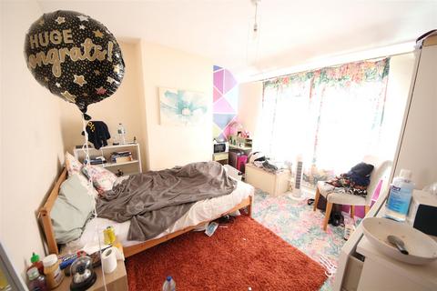 3 bedroom end of terrace house for sale, Birdwood Road, Cambridge CB1