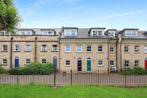 3 bedroom townhouse for sale, Flower Street, Cambridge CB1