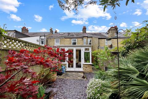 3 bedroom terraced house for sale, Thoday Street, Cambridge CB1