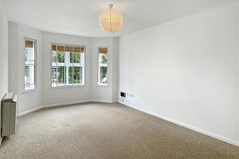 2 bedroom flat for sale, St. Andrews Road, Cambridge CB4