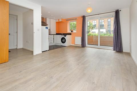 1 bedroom flat for sale, Pym Court, Cromwell Road, Cambridge CB1