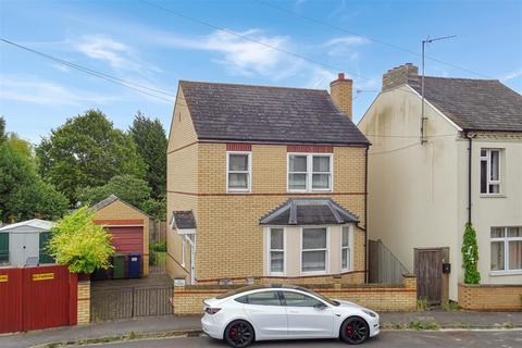 3 bedroom detached house for sale, Montreal Road, Cambridge CB1