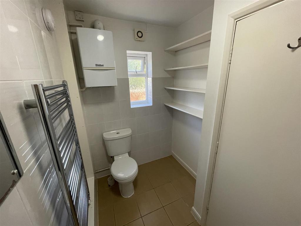 56-BATHROOM-GF-1.jpg