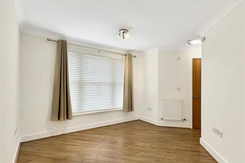 2 bedroom flat for sale, St. Matthews Gardens, Cambridge CB1