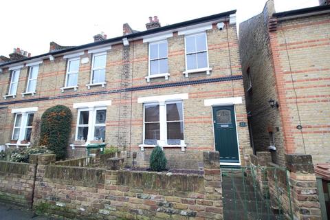 2 bedroom end of terrace house to rent, Shirley Road Sidcup DA15