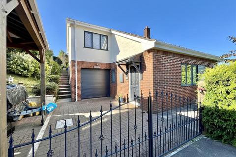 3 bedroom detached house for sale, Valley Road, Lydbrook GL17