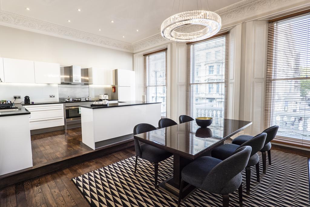 Three-Bed Executive Apartment To Rent