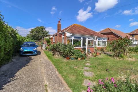 2 bedroom detached bungalow for sale, Wheatlands Avenue, Hayling Island