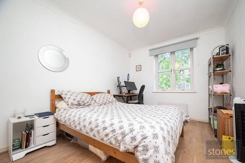 2 bedroom apartment to rent, Bredgar Road, London, N19