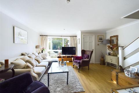 3 bedroom terraced house for sale, Buckingham Gardens, West Molesey