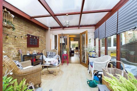 3 bedroom terraced house for sale, Buckingham Gardens, West Molesey