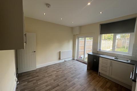 2 bedroom house to rent, Canal Street, Stockport SK6