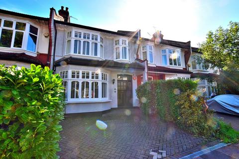 undefined, Caversham Avenue, Palmers Green, London. N13