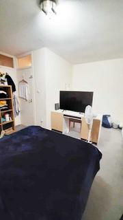 2 bedroom maisonette to rent, Chobham Road, London E15