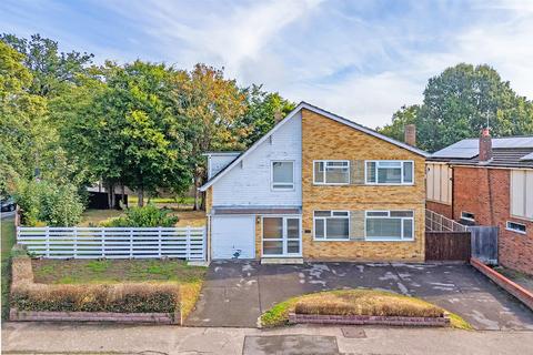 4 bedroom detached house for sale, Docklands Avenue