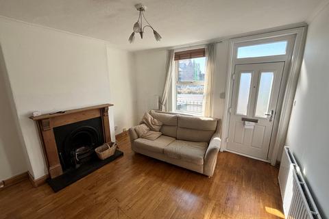 1 bedroom terraced house to rent, Harrogate Road, Leeds, West Yorkshire, LS17