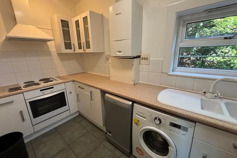 1 bedroom terraced house to rent, Harrogate Road, Leeds, West Yorkshire, LS17