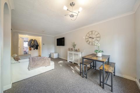 2 bedroom flat for sale, Escott Place, Ottershaw, KT16