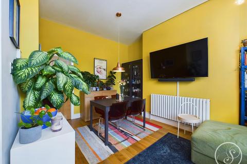 1 bedroom flat for sale, Harrogate Road, Leeds