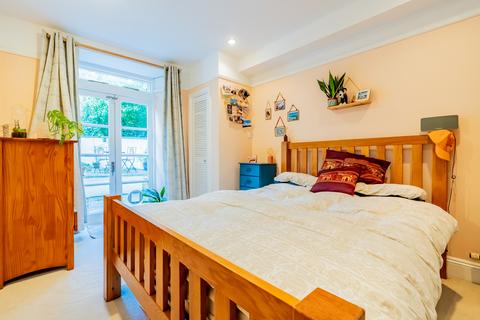 Garden Flat, 22 All Saints Road, Bristol, BS8 2JJ