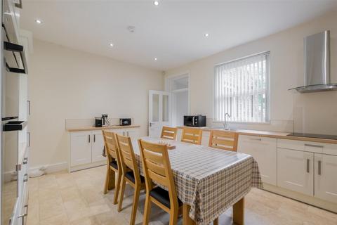 5 Bracken Road, Brighouse, HD6 2HW