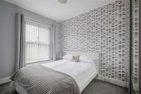 5 Bracken Road, Brighouse, HD6 2HW