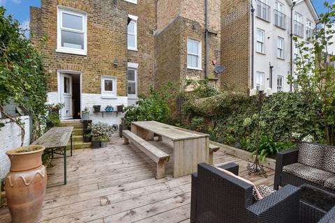 4 bedroom end of terrace house for sale, Westbrook Gardens, Margate, Kent