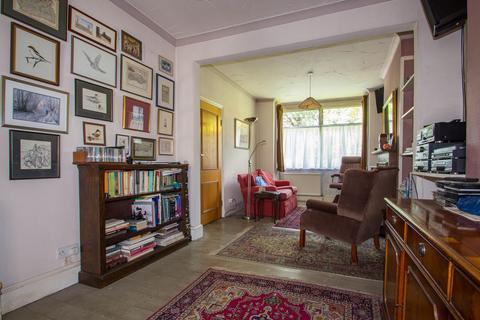 11 Aston Road, Claygate, Esher, KT10 0RR