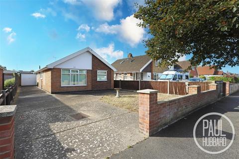 3 bedroom detached bungalow for sale, Clover Way, Gunton, NR32