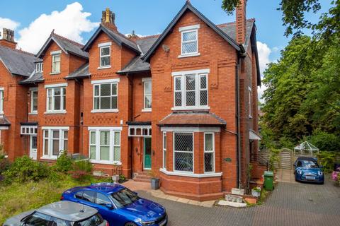 4 bedroom end of terrace house to rent, Regent Road, Altrincham, Greater Manchester, WA14