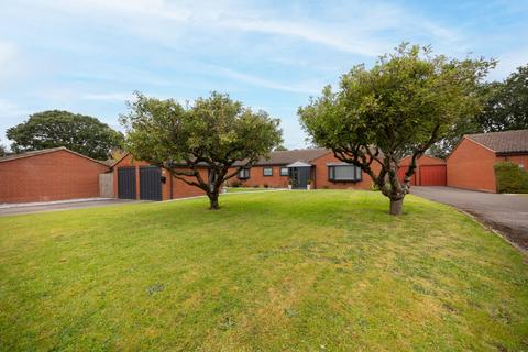 3 bedroom bungalow for sale, Severn Heights, Holt Heath, Worcester, WR6