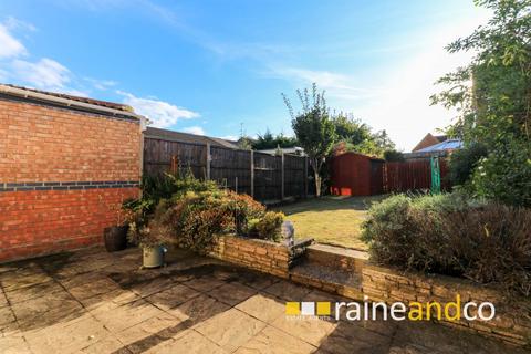 2 bedroom semi-detached house for sale, Hamilton Court, Hatfield