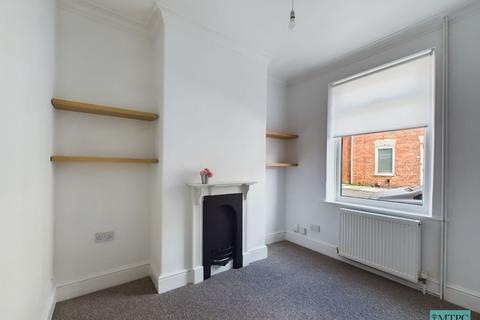 2 bedroom terraced house to rent, Amberley Street, York