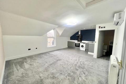 1 bedroom flat to rent, 39A Railway Street, Chatham ME4