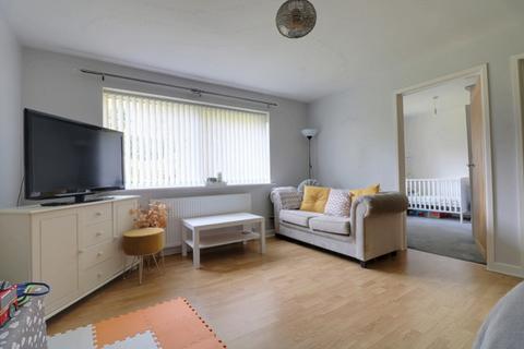 2 bedroom ground floor flat for sale, Cullingworth Street, Dewsbury, West Yorkshire, WF13