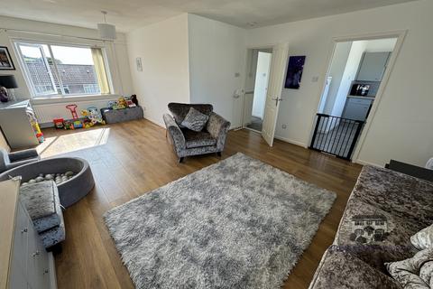 2 bedroom flat to rent, Heol Treferig, Beddau, Pontypridd, Rhondda Cynon Taff, CF38 2SW